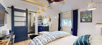 Charming studio with amazing location near town & beach