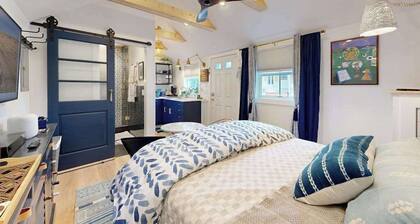 Charming studio with amazing location near town & beach