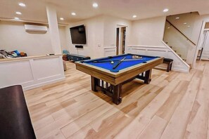 Games room - Spacious home in central location with beautiful patio, pool table, W/D, & AC (Oak Bluffs)