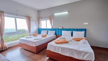 Suite, 2 Bedrooms, Balcony, Garden View | Desk, free WiFi, bed sheets