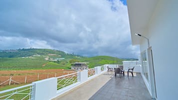 Villa, 2 Schlafzimmer, Bergblick | Speisen im Freien