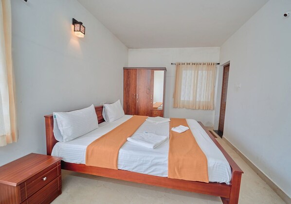 Villa, 2 Bedrooms, Mountain View | Desk, free WiFi, bed sheets