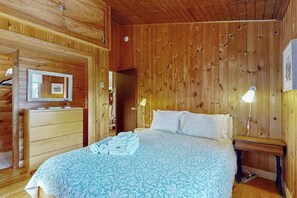 WiFi, bed sheets - Drummer Cove Retreat | House in Wellfleet (Wellfleet)