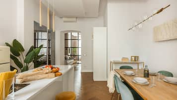 Grand Apartment, Balcony | Dining room