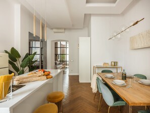 Grand-Apartment, Balkon | Esszimmer