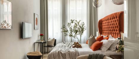The Gallery - Mondrian 3-bed apartment