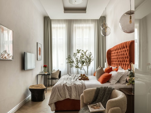 The Gallery Suites by Fragola Apartments