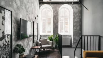 Comfort Apartment | Laptop workspace, iron/ironing board, free WiFi
