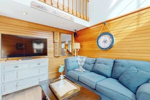 Fernseher, Kamin, Arbeitsbereiche