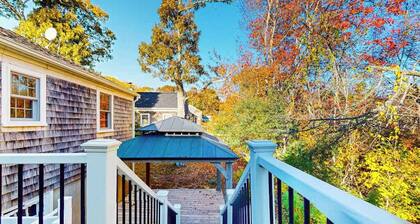 Classic Coastal Retreat W/ Free WiFi, Beach Access Nearby, Sunroom & Back Patio
