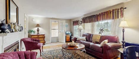 TV, DVD player, offices