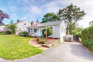 Exterior - Private house close to beach with grill, AC, yard, and deck (Yarmouth)