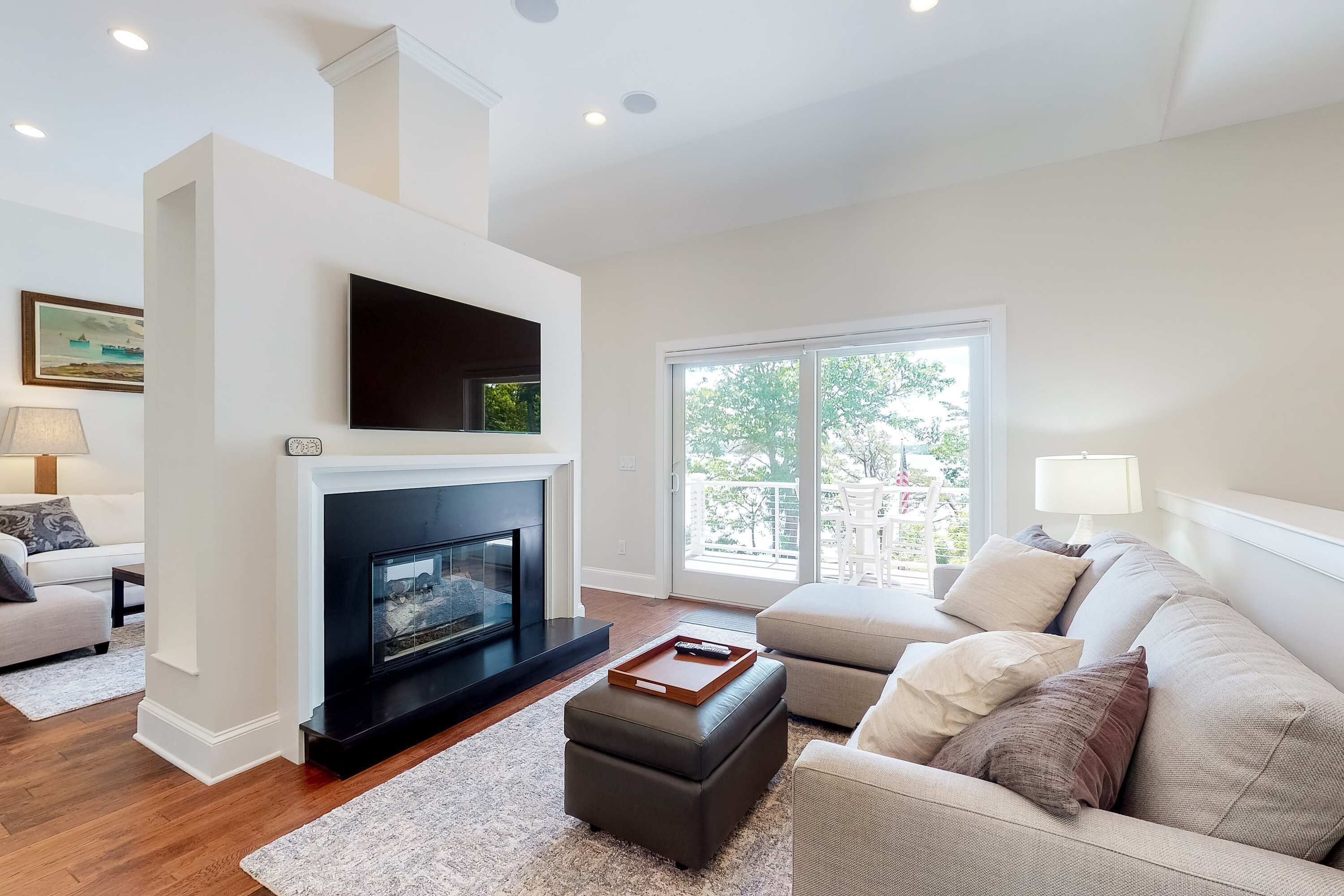 TV, DVD player, stereo, offices