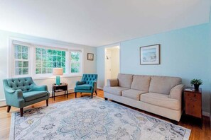 TV, offices - Cape Charmer | Walk to Market, Golf & Eateries | New Kitchen & Big Backyard (Yarmouth Port)