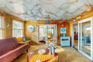 TV, DVD player, offices - Spacious oceanfront house w/beach access, decks, grill & free WIFI (Virginia Beach)