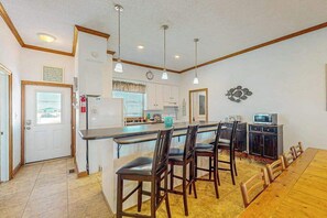 Fridge, microwave, oven, stovetop - Spacious oceanfront house w/beach access, decks, grill & free WIFI (Virginia Beach)