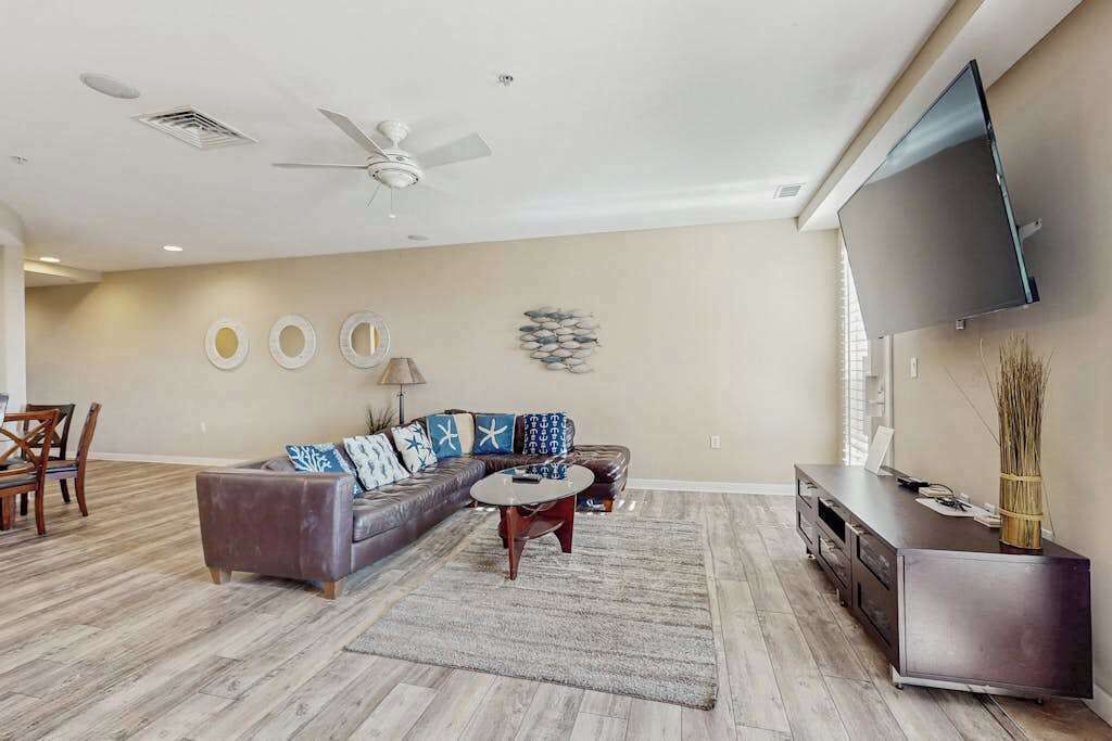 TV, DVD player, offices