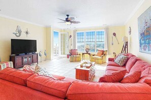 TV, DVD player, offices - Ocean View Condo in an Oceanfront Property with Balcony, WiFi & Shared Pool/Gym (Virginia Beach)