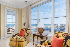 TV, DVD player, offices - Ocean View Condo in an Oceanfront Property with Balcony, WiFi & Shared Pool/Gym (Virginia Beach)
