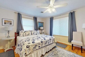 WiFi, bed sheets - 8 BDR & 7.5 BA Luxury Beach House w/private pool & hot tub (Virginia Beach)