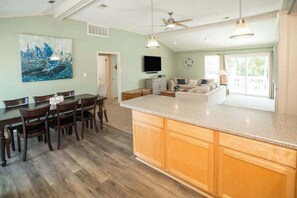 TV, offices - Canal-front home w/private pool, hot tub, fishing dock, walk to the beach,2 dogs (Virginia Beach)