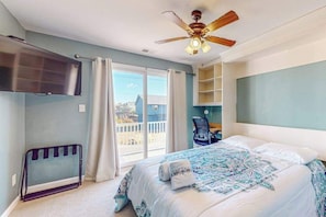 Iron/ironing board, WiFi, bed sheets - Sunny Condo w/Shared Outdoor Pool, Central A/C, Private W/D - Near the Ocean (Virginia Beach)