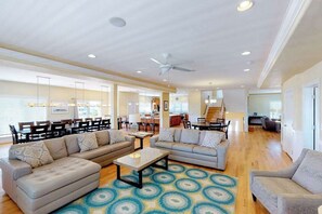 Interior - Oceanfront home w/elevator, private outdoor pool & hot tub - wedding-friendly (Virginia Beach)