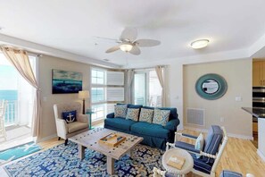 TV, DVD player, offices - Oceanfront, 2-story penthouse with 3 balconies, 3 pools & 2 gyms (Virginia Beach)
