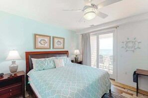 WiFi, bed sheets - Beachfront condo with balcony, W/D, 3 outdoor pools, gym & AC (Virginia Beach)