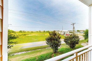 Property grounds - Awesome home overlooking Back Bay with pool, washer/dryer & central AC (Virginia Beach)