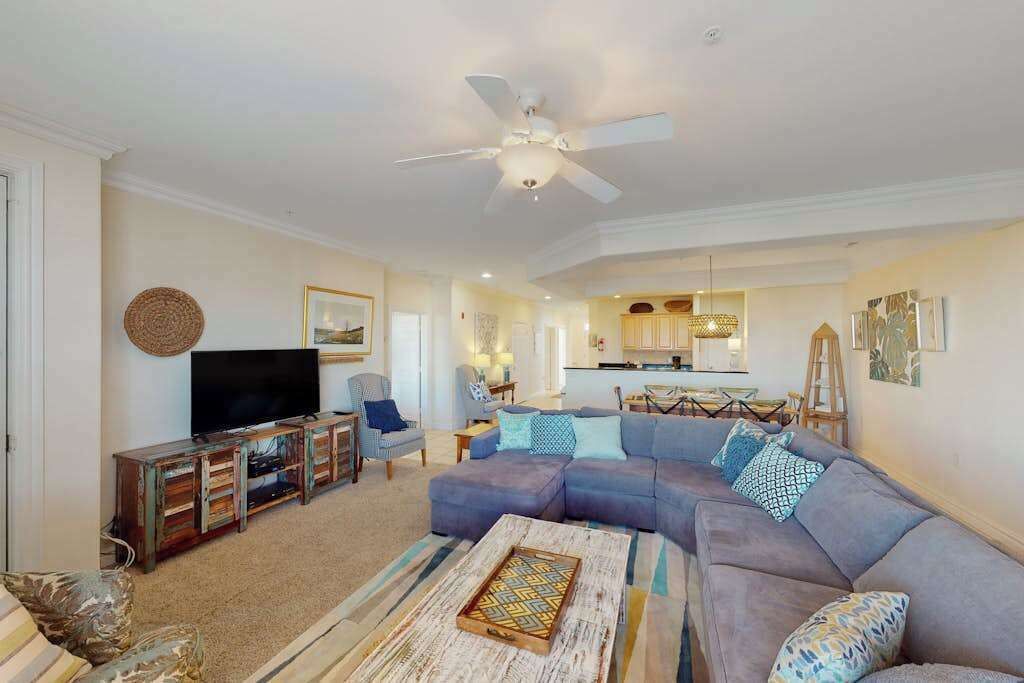 Newly Renovated Condo In Oceanfront Building With Pool & Outdoor Showers - 버지니아비치