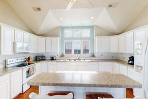 Fridge, microwave, oven, stovetop - Inviting oceanfront home with amazing views, private pool & deck (Virginia Beach)