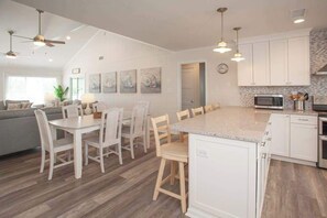 Fridge, microwave, oven, stovetop - Oceanside beach house w/game room, pool & W/D (Virginia Beach)