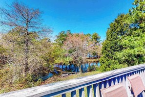 Property grounds - Wonderful dog-friendly home w/deck, W/D, large backyard, & A/C (Virginia Beach)