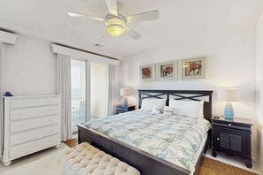 WiFi, bed sheets - Beachfront condo with magnificent views, balcony, pools & gym (Virginia Beach)