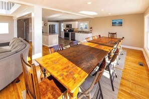 Dining - Bayfront dog-friendly retreat w/ private, seasonal pool, decks, game rooms & AC (Virginia Beach)