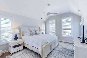 WiFi, bed sheets - Three-story beach dream with a private pool, decks, & central AC (Virginia Beach)