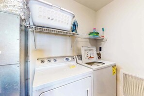 Interior - Sunlit single-level condo with pool, washer/dryer, central AC, & balcony (Virginia Beach)