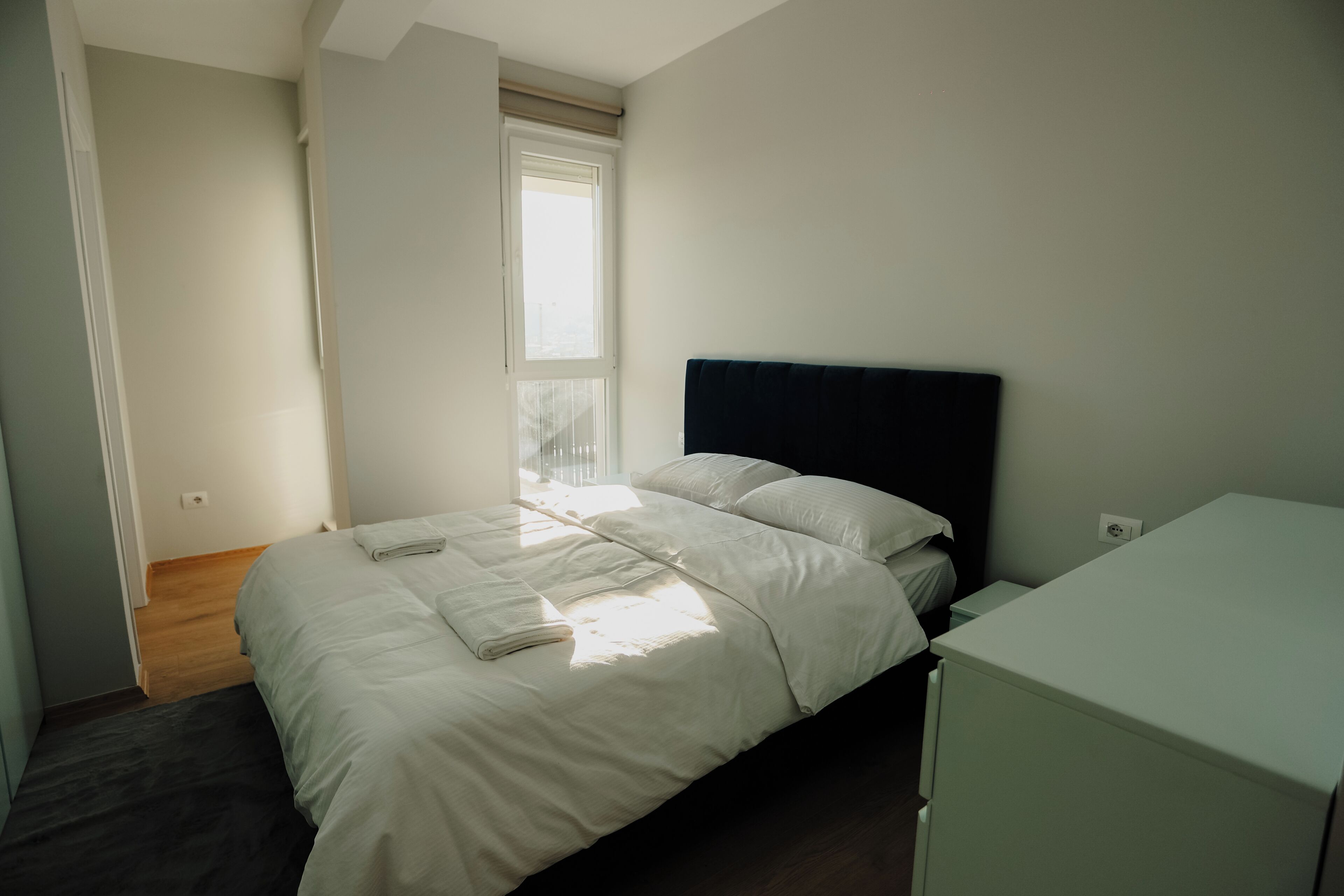 WiFi, bed sheets