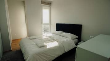 WiFi, bed sheets
