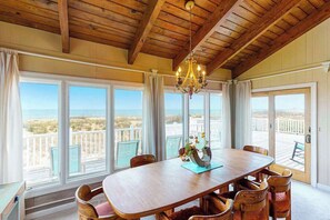 Dining - Oceanfront home w/ocean views, WiFi, central AC, balcony, deck, washer/dryer (Virginia Beach)