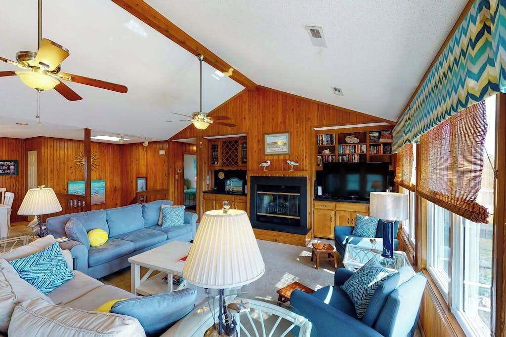 TV, DVD player, offices