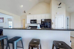 Private kitchen - Oceanside beach home private outdoor pool, fast WiFi & W/D - dog-friendly (Virginia Beach)