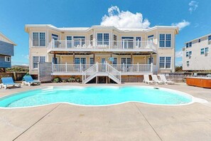 Pool - Oceanfront home with private pool, hot tub, amazing views, media room, game room (Virginia Beach)