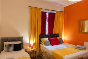 Desk, iron/ironing board, travel cot, WiFi - Pet-Friendly 2-Bed Suite | Sleeps 7 | Free Parking (West Midlands)