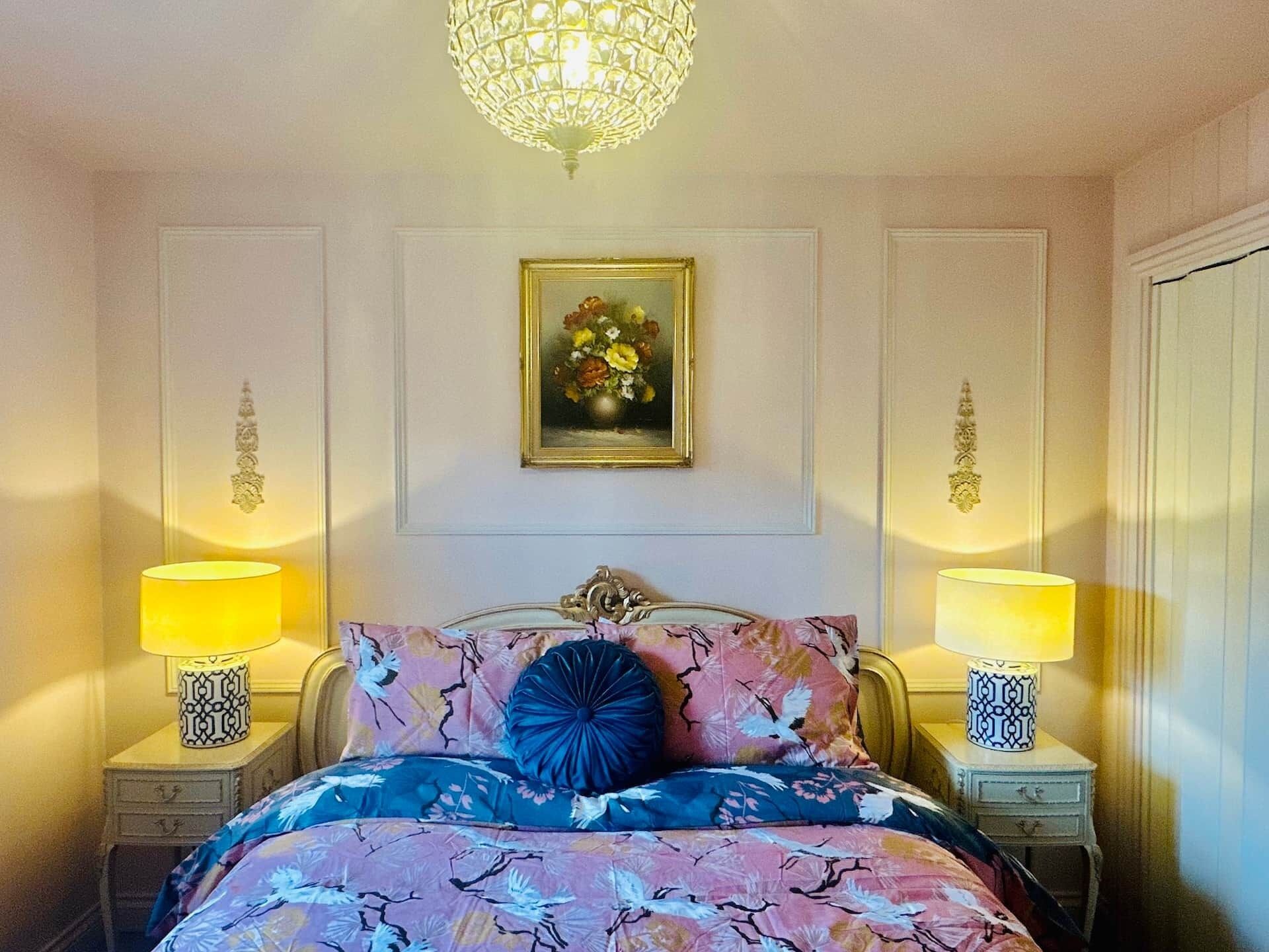 In-room safe, WiFi, bed sheets