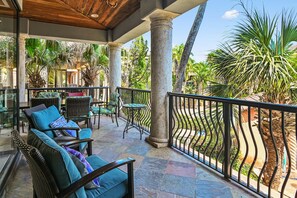Property grounds - ⛱️Walk to Beach | Community Pool & Hot Tub | Casa del Mare⛱️ (Miramar Beach)