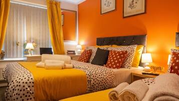 Desk, iron/ironing board, WiFi, bed sheets