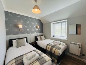 Iron/ironing board, travel cot, WiFi, bed sheets