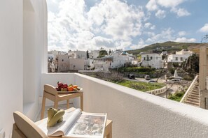 Property grounds - Elaia Home luxury village apartment for two Naxos (Naxos)